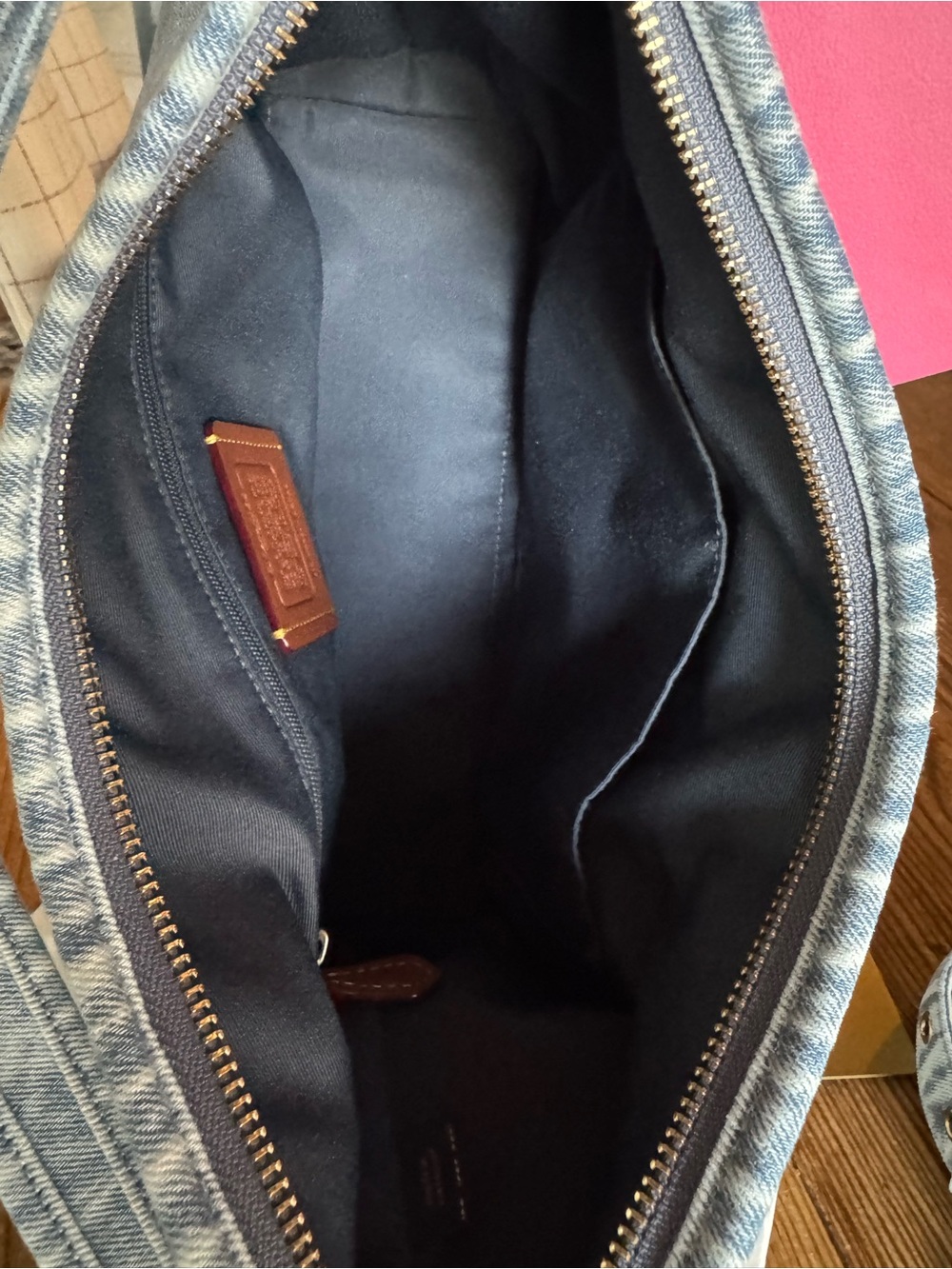 Coach Laurel bag in Loved Denim - Picture 4 of 9